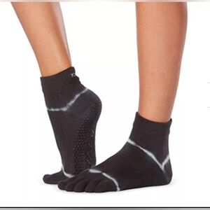 ToeSox Full Toe Ankle Yoga Socks Organic Cotton Size: SMALL (6-8)